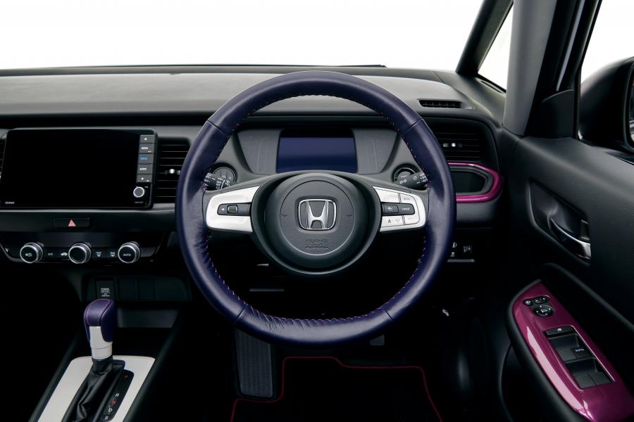 Торпедо Honda Fit e:HEV by Modulo 2020 года  (JP) (фото 7 из 12)